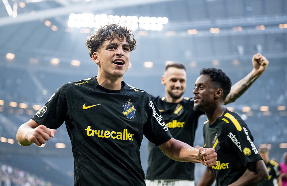 AIKNorrort's tweet photo. Krya på dig, Taha! 🖤💛 https://t.co/wtcep9AWZX