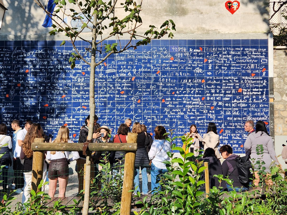 BeShuster's tweet image. The Wall of Love in Montmartre! Who is joining me? 🥰