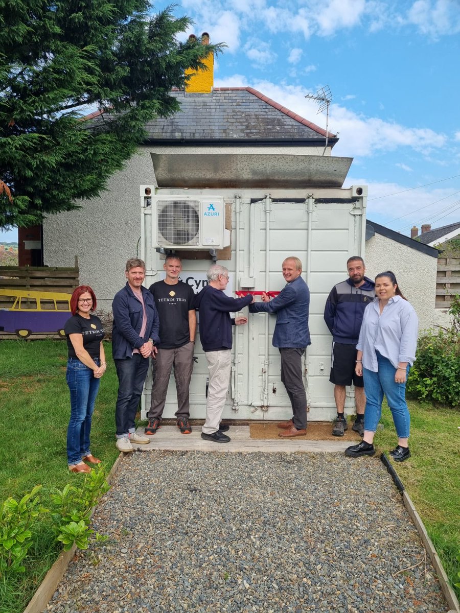 WARU from Aberystwyth University DLS were very grateful to be invited to speak at the opening of the Arfor funded community mushroom growing unit in Penparcau on Friday. Community impact 🎉🍄
