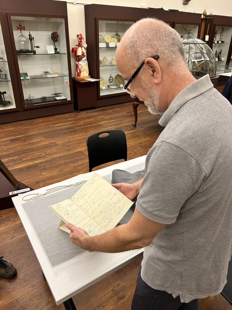 Our new display ‘+FRANKLIN: Rosalind Franklin and DNA' opens today. 🎉 

A blue plaque which was repeatedly graffitied to acknowledge’s Franklin’s contribution to our understanding of genetics will go on display, alongside Franklin’s handwritten research notes! <a href="/ChuArchives/">Churchill Archives Centre</a>