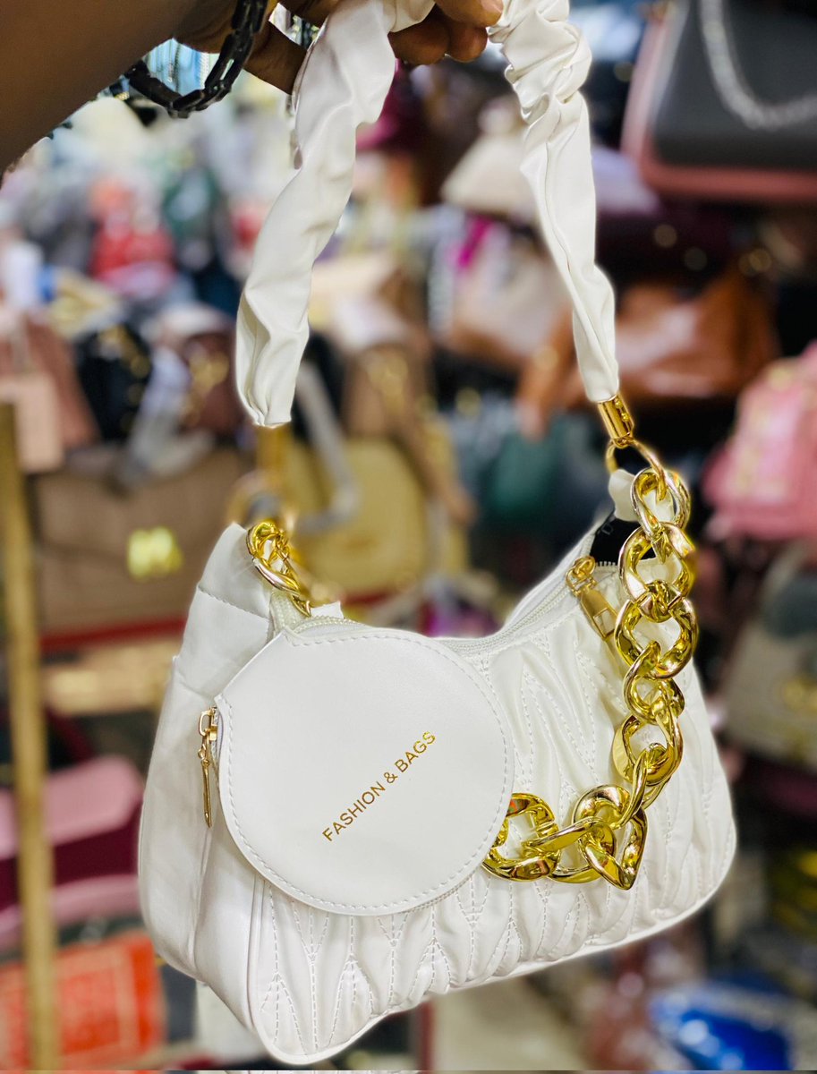 It's a beautiful day out here 🥰
Secure a beautiful shoulder bag from us at only 30k😊

We deliver Countrywide &amp; all colors are available

📞0764138559

Buy for yourself or a loved one this weekend💃