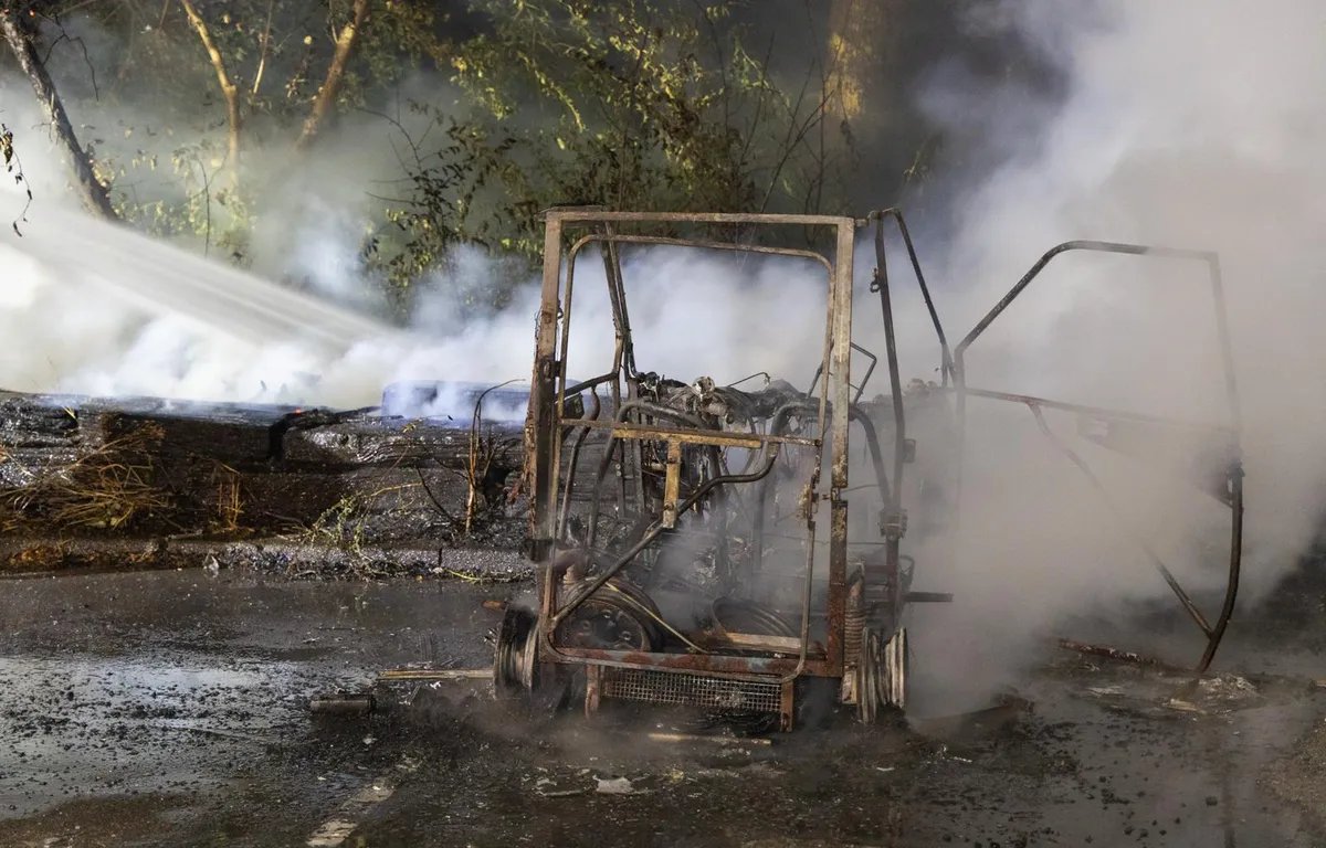 Brommobiel tot frame afgebrand in Badhoevedorp dlvr.it/TDVymV