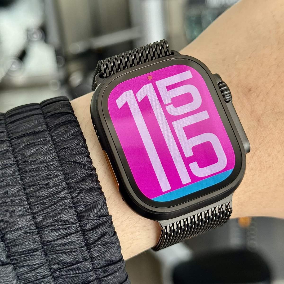 ceemeagain's tweet image. Apple Watch Ultra 2 สีใหม่ Black Titanium มาแล้วนะคะ พร้อมวางขายหน้าร้านแล้ว ในราคา 29,900 บาท สีสวย ปุ่มส้ม สีดูเท่มาก ส่วนสายใหม่ Titanium Milanese Loop สวยดีค่ะ แต่แอบกินขนแขนเบาๆ 🫣 #applewatchultra2