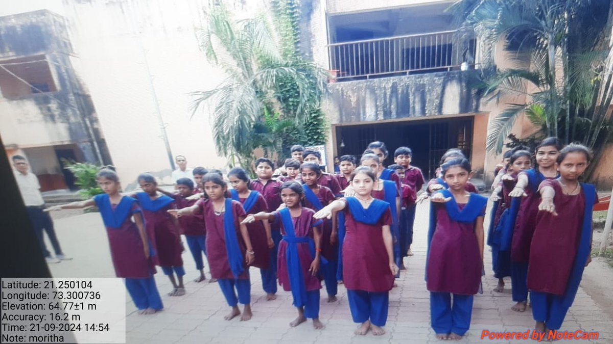 TdoDist47315's tweet photo. સ્વચ્છતા હી સેવા અંતર્ગત તા.21-09-2024  ના રોજ માંડવી તાલુકાના શાળાઓમાં તથા આંગણવાડીમાં બાળકો પાસે વિવિધ એક્ટીવીટી અને સ્વચ્છતા રેલી નુ આયોજન કરાવવામાં આવ્યુ.. @collectorsurat @SURAT_DDO1 @SuratSbm https://t.co/ajvxYaeEIy