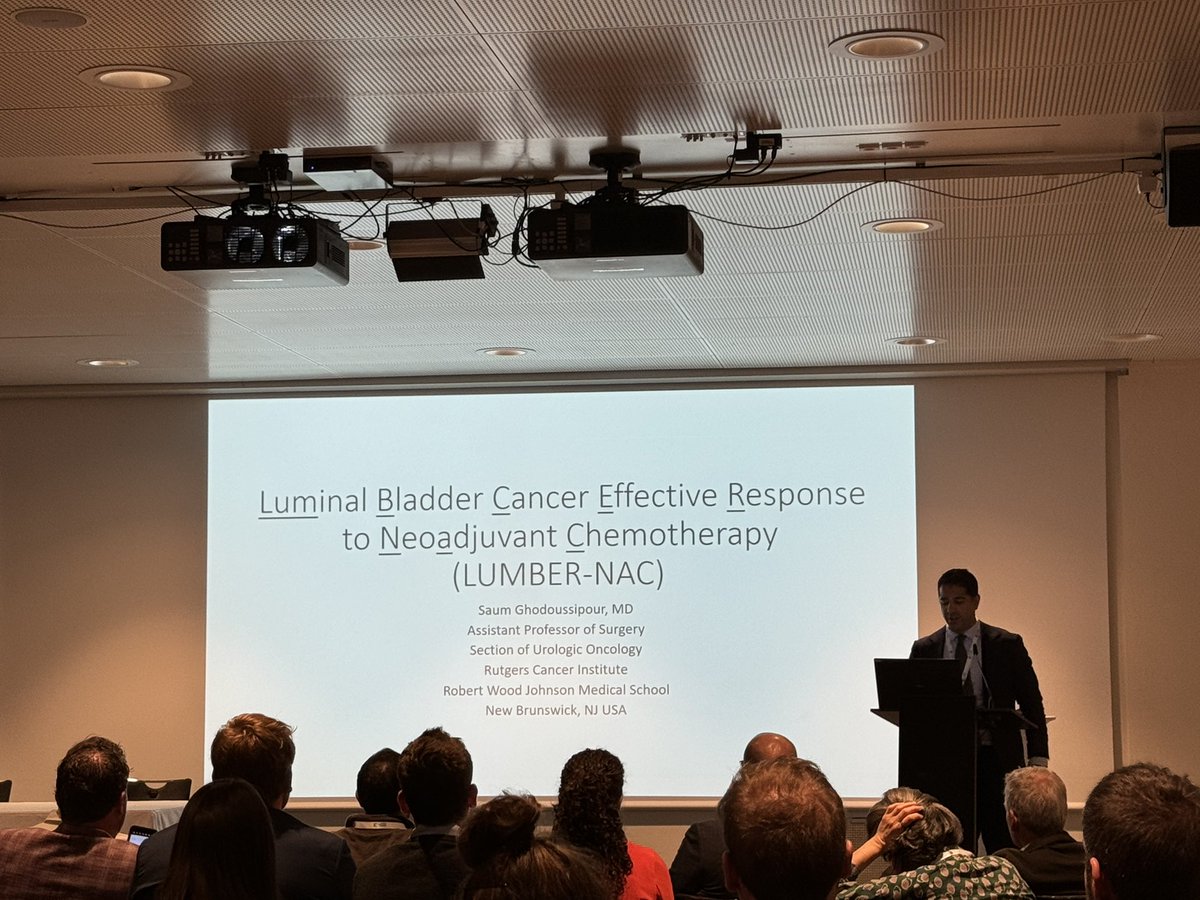 siadaneshmand's tweet image. ⁦⁦@saumyg⁩ presenting trial concept - do all pts with #MIBC need neoadjuvant chemotherapy?  LUMBER-NAC #ibcn ⁦@Decipher_VCYT⁩ ⁦@BladderCancerUS⁩