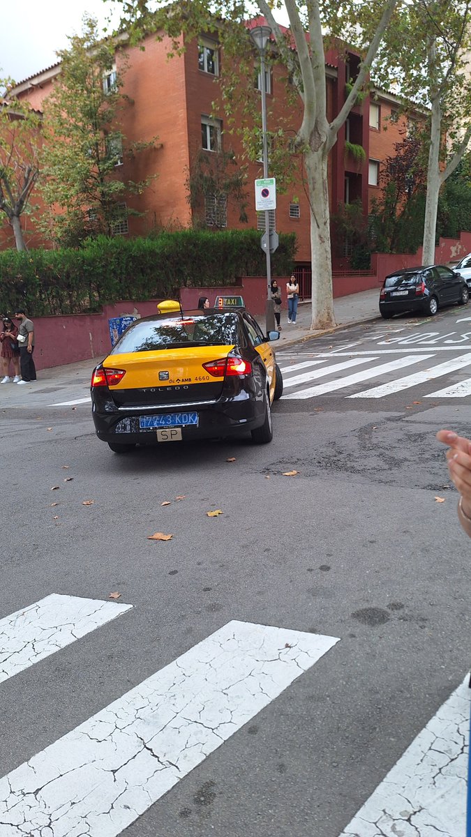 LaSalutBCN tweet media