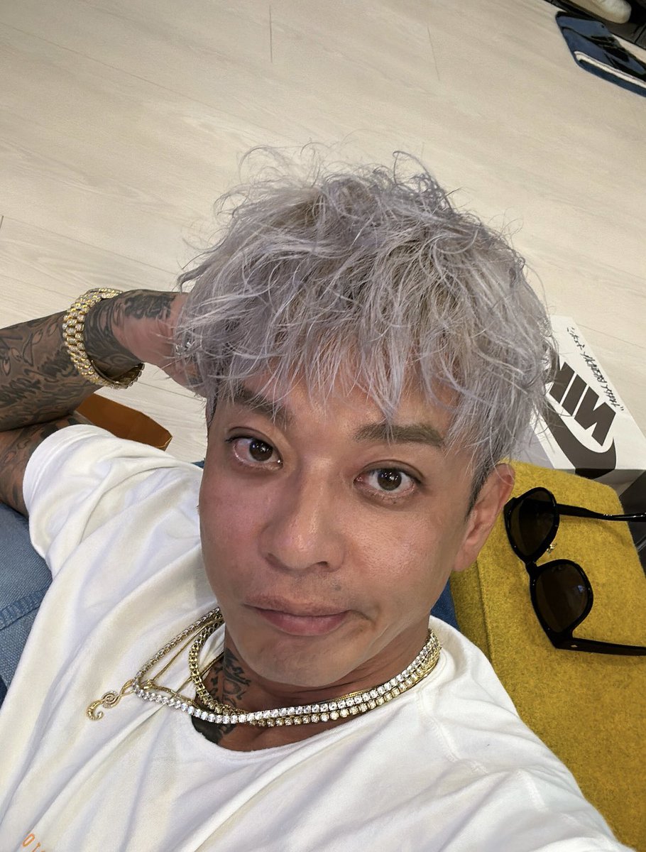 t_Ace_ZERO's tweet photo. 昼から飲んで今起きた🤣
おはよー！
今から仕事でバタバタ！ https://t.co/VIvaOSljLY
