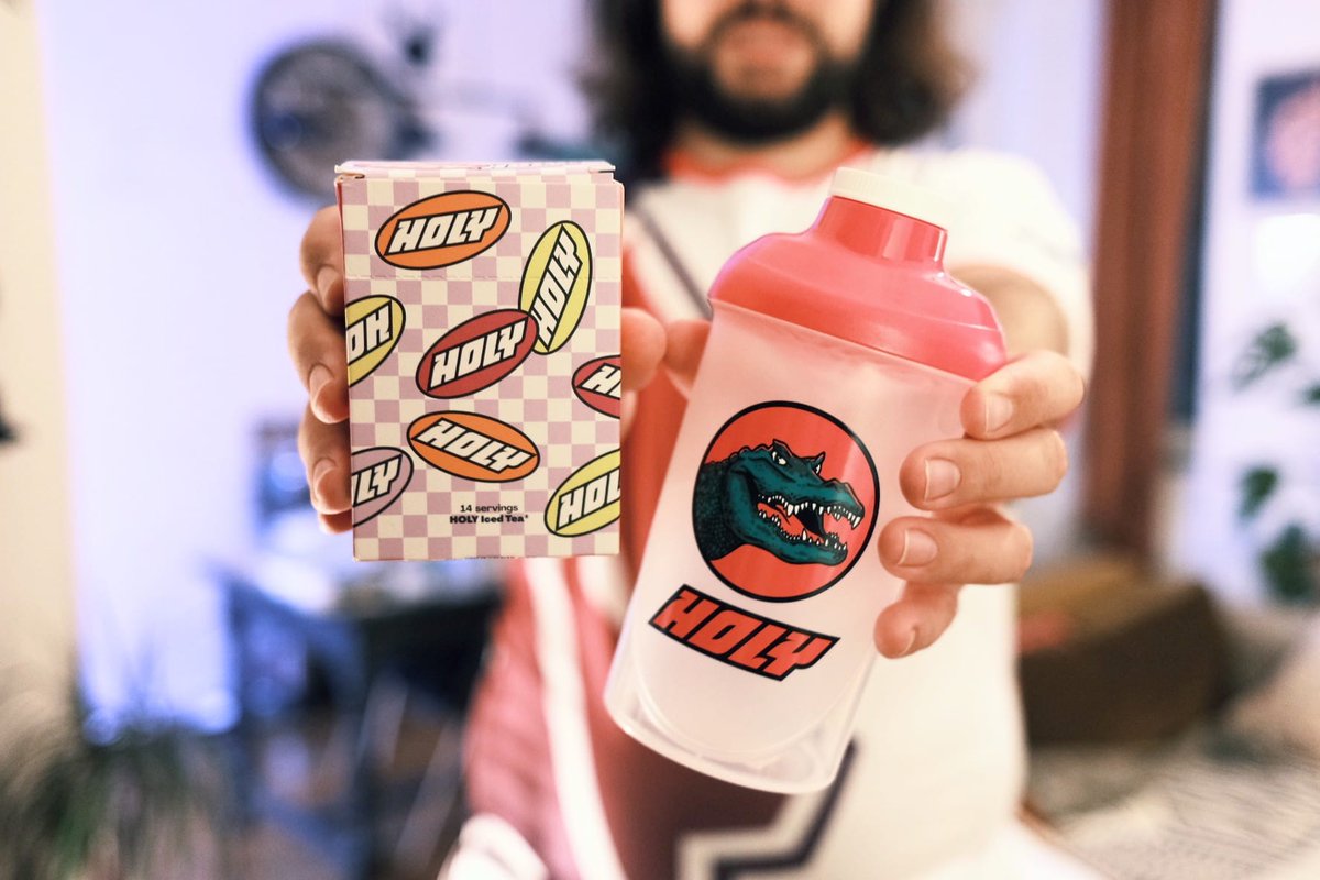 Zephyr_E_Sport's tweet image. 🎉GIVEAWAY HOLY 🎉

Pour clôturer en beauté la Holy&apos;n Lyon, gagnez votre shaker Holy 🐊 et sa Holy Energy ! ⚡️ 

👍Follow @Zephyr_E_Sport &amp;amp; @holysquad_fr 
🔁 #RT ce tweet 

HOLYNLYON2024 - 5€ sur la première commande HOLYNLYON - 10%

#Giveaway #HolynLyon #Holy  #Energy 🍇