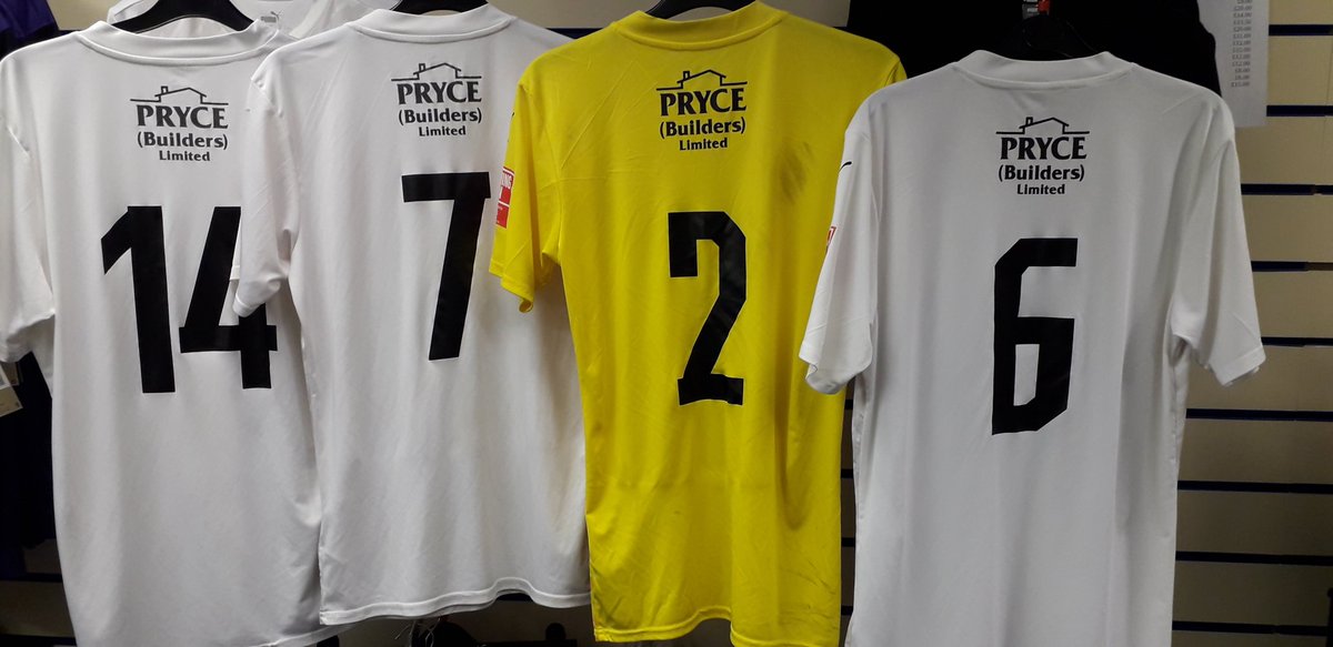 AFCTUClubshop's tweet photo. We also have a few of last season's match worn/torn shirts at £20 each 😎
Who's shirt would look good on your back?? https://t.co/zFL8ECOeQa