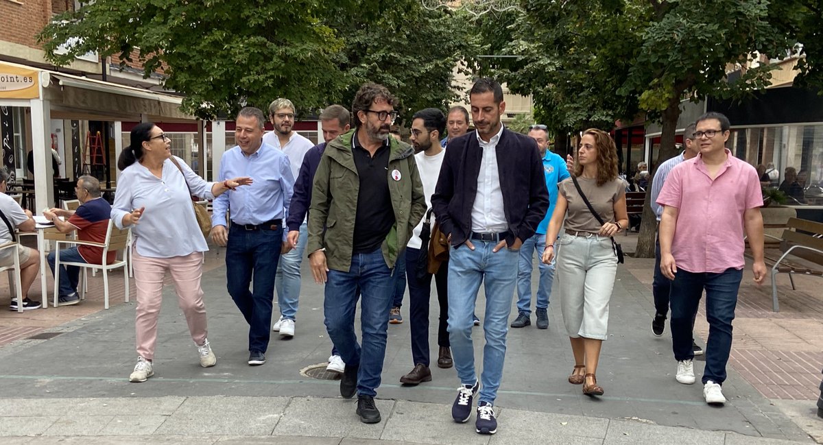 Hui compartim esmorzar i bon ambient amb els companys i companyes de <a href="/PSPV_CANALS/">Socialistes Canals</a>

Un missatge de confiança i d’optimisme en el nostre partit.

Som l’única alternativa al PP dels retalls i els regals fiscals als qui més tenen.

<a href="/SocialistesVal/">PSPV-PSOE</a> <a href="/CarlosFBielsa/">Carlos F. Bielsa | Alcalde de Mislata</a> <a href="/vicentmascarell/">Vicent Mascarell/♥️🎯🍉</a>