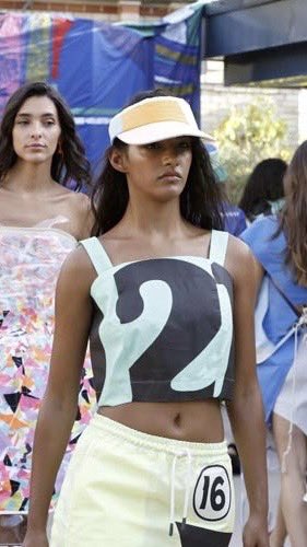 EscuelaModeloIN's tweet photo. DESFILE SKFK MBFW ✨

Nuestra modelo @juliacarvalho.j desfilando en el Mercedes Benz Fashion Week para la firma @skfk.eu https://t.co/LVPyD4Z3z4