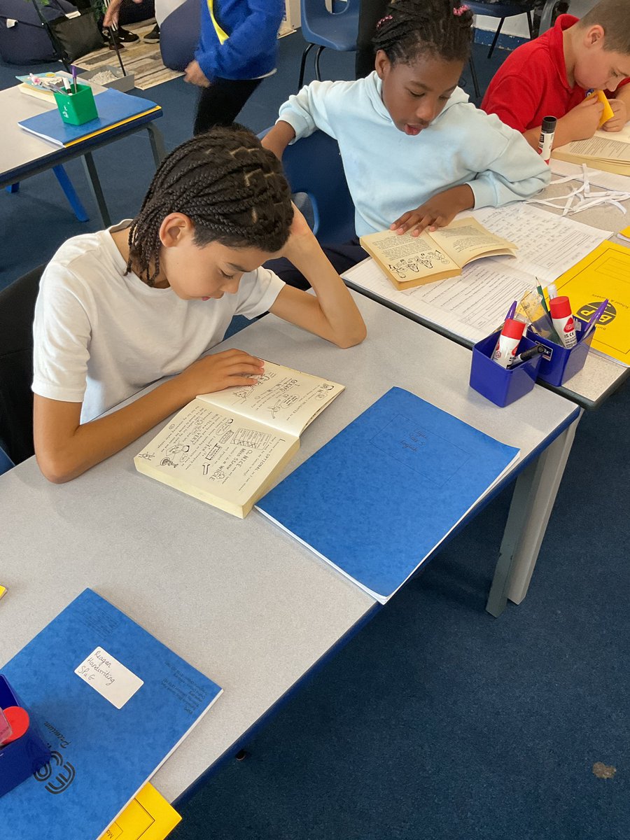 Miss Davis tweet media