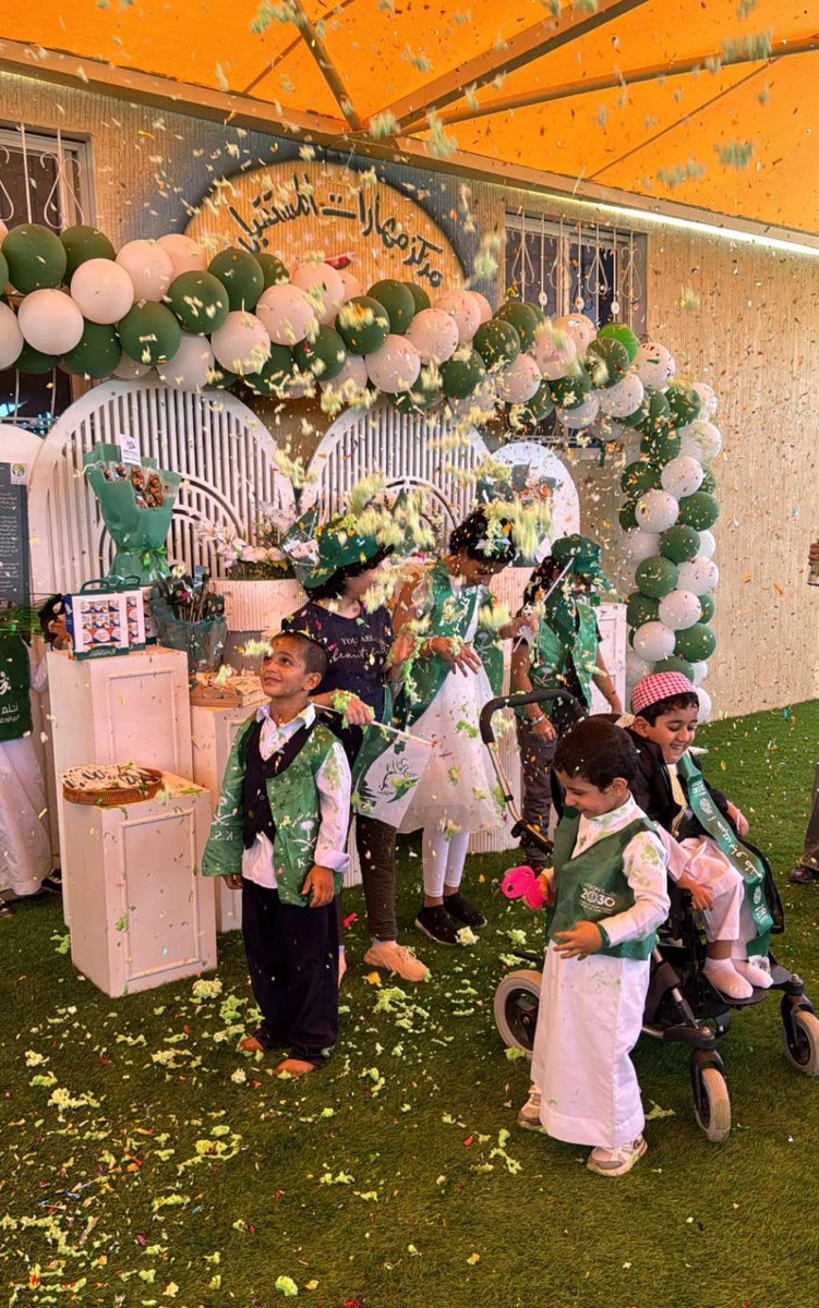 RAHAF_LSLOM's tweet photo. عُظماء من بلدٍ عظييييم🤍🇸🇦🇸🇦
اطفالنا🤍. https://t.co/5CksXIvfZr