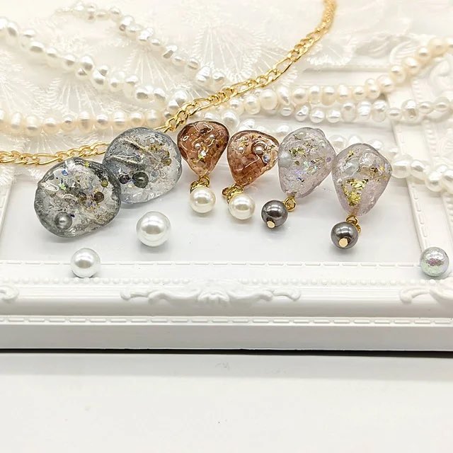 CraftmadeMarche's tweet photo. 9/22 第21回クラフトメイドマルシェの出展者様のご紹介です✨

miku sweet factory様

手に取って幸せを感じるアクセサリーをコンセプトに
レジンアクセサリーを販売しておられます💍

https://t.co/xfAQqxUuHl

#クラフトメイドマルシェ 
#ハンドメイドアクセサリー https://t.co/VDSv1D0CTe