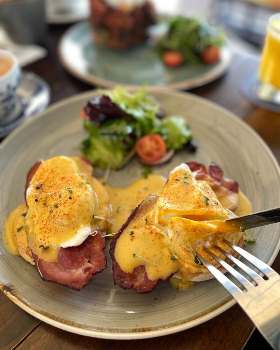 Thebathpub tweet media