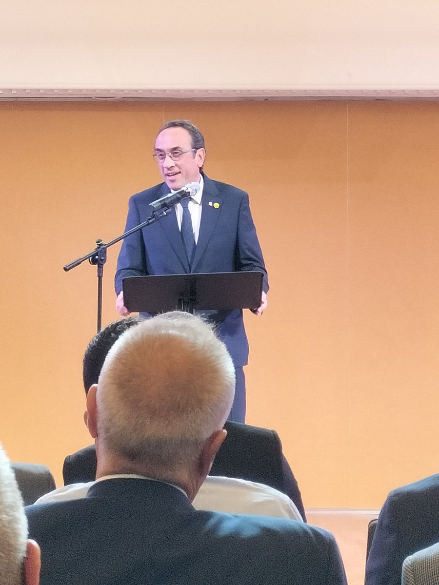 SusOliverP's tweet photo. Emocionada amb el discurs de @joseprull al centenari de l'església evangèlica Unida de Terrassa, al que assisteixo en representació de @WorldVisionONG https://t.co/9By3LkBtKN