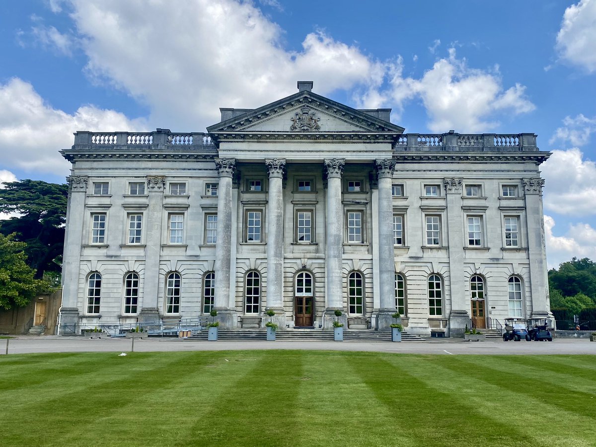 scott_smith9's tweet image. As we mark #Arnhem80 here’s a piece of airborne history close me in Watford. 

Just down the road in Rickmansworth is Moor Park, which was the home of the 1st Airborne in 1944 and where elements of Operation Market Garden were planned. A plaque makes reference to this. 

#WW2