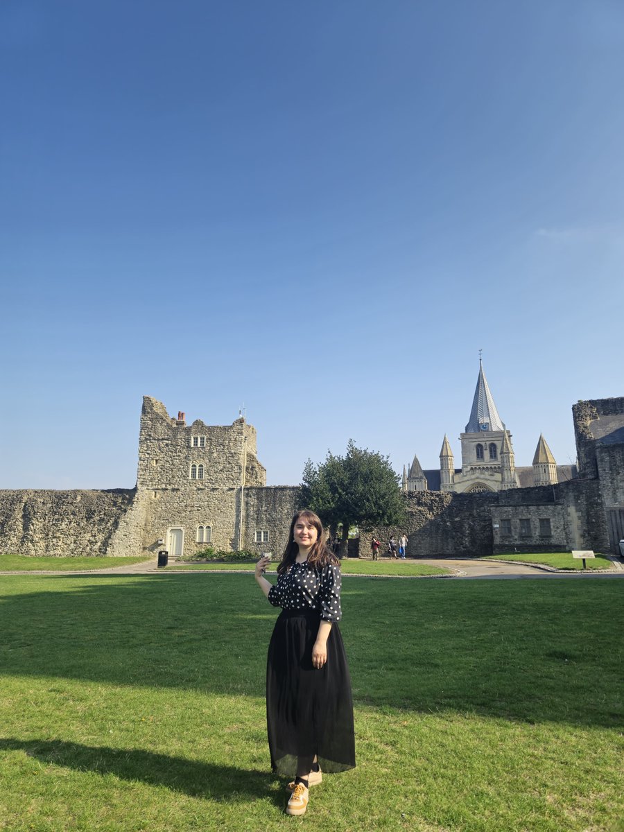 nadiaak32's tweet image. Wow, the British turned their castles into tourist attractions, while we generously gifted ours to the police and military in Gilgit-Baltistan. Such a visionary way to &apos;preserve&apos; history! 👏
 #HeritageGoals #WhatAWaste&quot;