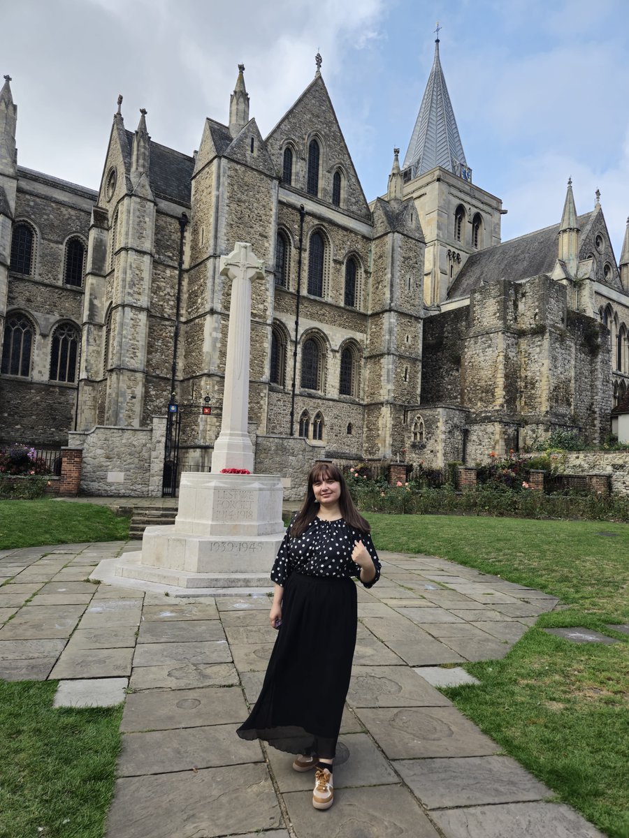 nadiaak32's tweet image. Wow, the British turned their castles into tourist attractions, while we generously gifted ours to the police and military in Gilgit-Baltistan. Such a visionary way to &apos;preserve&apos; history! 👏
 #HeritageGoals #WhatAWaste&quot;