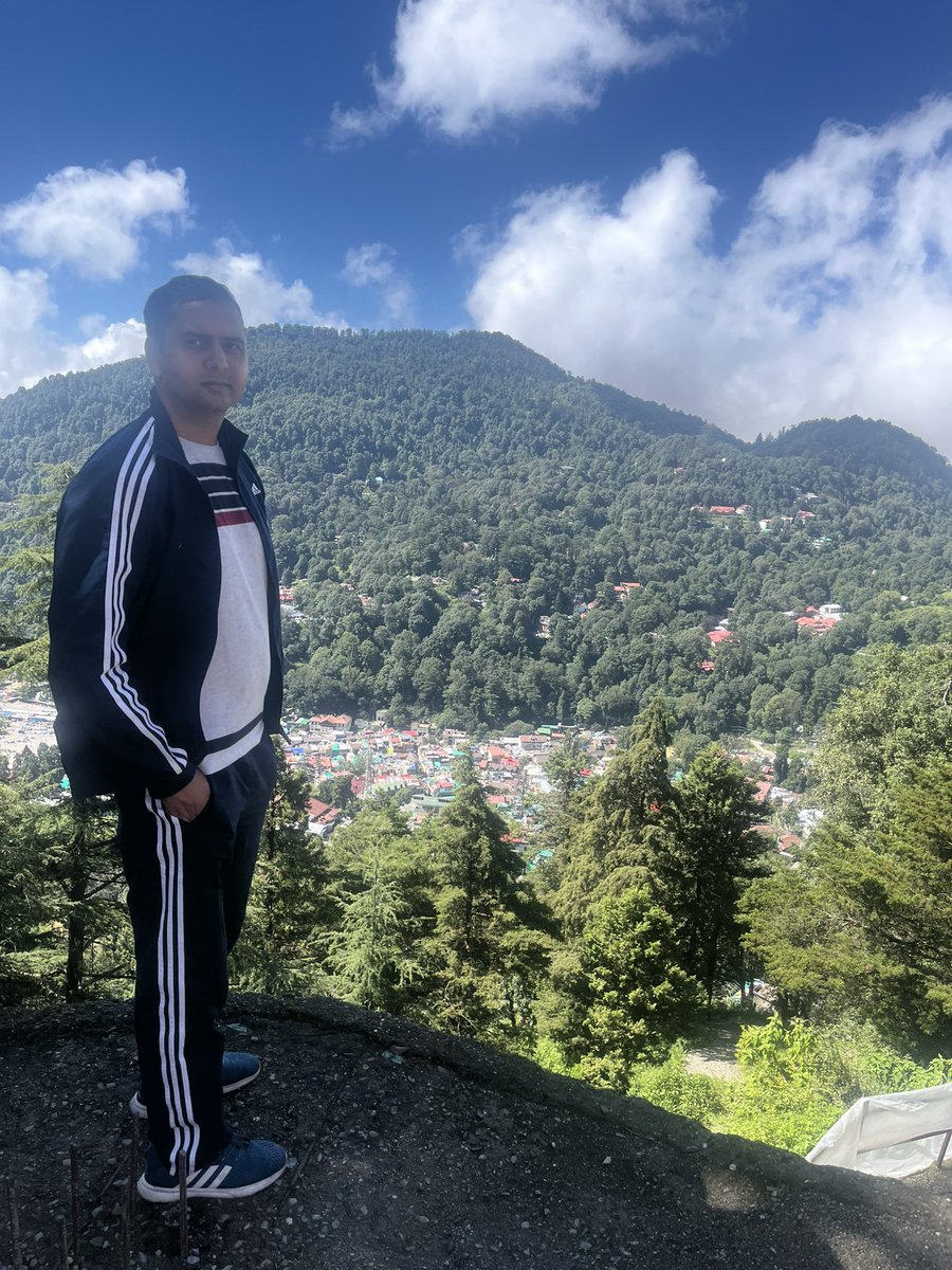 neebhatt's tweet photo. अल-सुब्ह का विचरण जो आपके आगे के आचरण को, चले जा चुके चरणों की संख्या के समानुपातिक बनाता है.
#GoodMorning 
#MorningWalk 
#Nainital https://t.co/SIv1CtcC7u