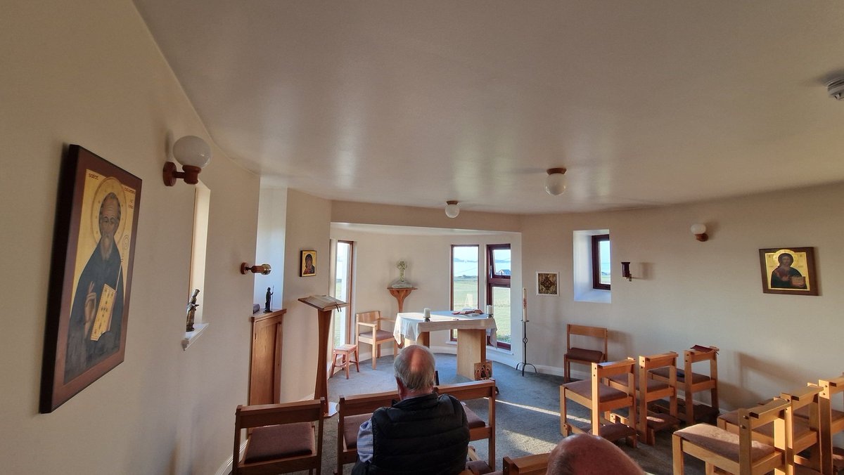 EileanIdhe's tweet image. Good morning: photos from the start of the day here at the Catholic House of Prayer on Iona. The fabulous warm, sunny weather continues...guests are making the most of it before it goes! ☀️ #diningroom #thinplace #houseofprayeriona #isleofiona #islandliving #comeandsee #peace