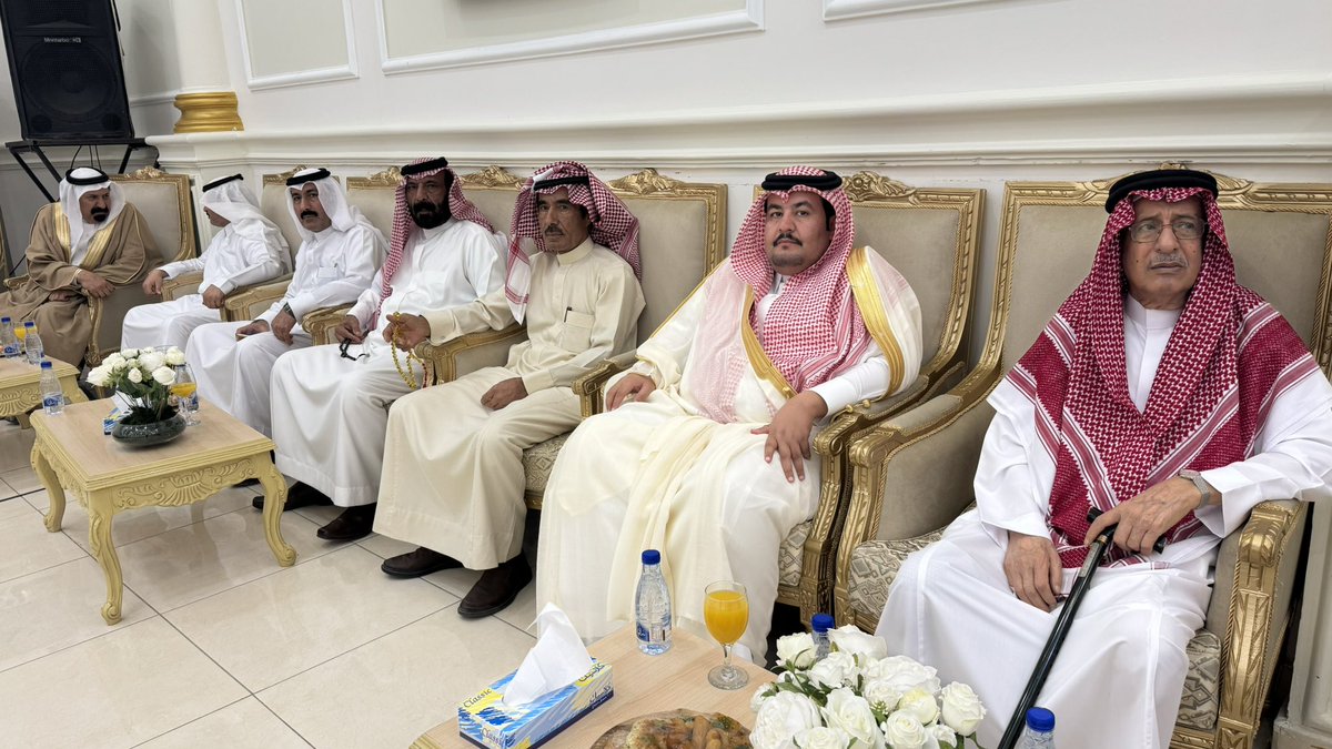 jasseralsagri's tweet photo. بحضور سمو الأمير منصور بن عبدالله بن عبدالعزيز بن مساعد وشيوخ واعيان وأهالي المنطقة ..

احتفل رجل الاعمال فهد بن جزاء الحربي بزواج ابنه جزاء على كريمة رجل الاعمال عبدالله بن عبدالقادر العمودي في القاعة الذهبية في #عرعر https://t.co/Ue0tNFBrTk