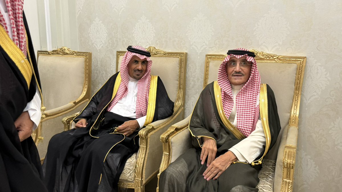 jasseralsagri's tweet photo. بحضور سمو الأمير منصور بن عبدالله بن عبدالعزيز بن مساعد وشيوخ واعيان وأهالي المنطقة ..

احتفل رجل الاعمال فهد بن جزاء الحربي بزواج ابنه جزاء على كريمة رجل الاعمال عبدالله بن عبدالقادر العمودي في القاعة الذهبية في #عرعر https://t.co/Ue0tNFBrTk