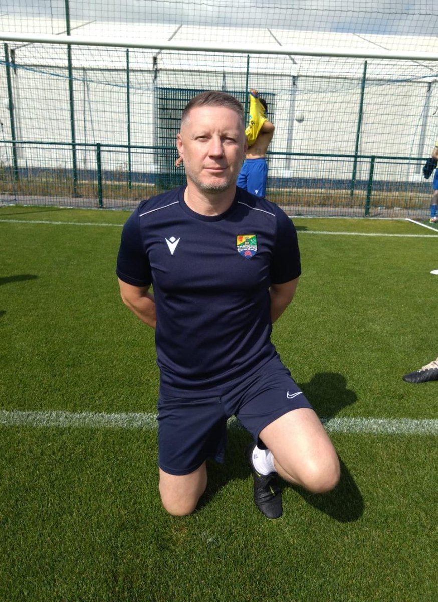 Congratulations to @CardiffCorries and <a href="/CantonFballClub/">Canton Football Club</a> for winning the Club of the Month awards <a href="/ArdalSouthern/">Ardal Southern</a> for July and August for the South West and South East.