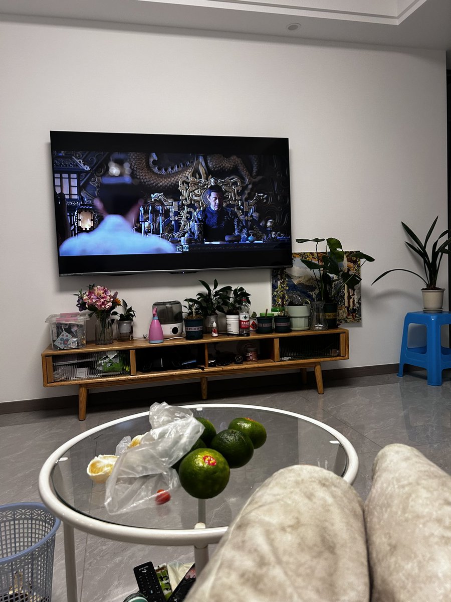 carice's tweet photo. 雨夜适合睡觉 https://t.co/fmyyhkQrsz