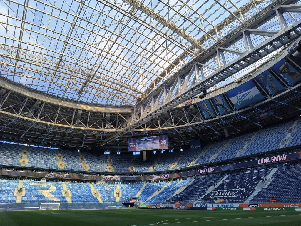 fczenit_fin's tweet photo. Katto on suljettu 🏟️ #ZenitFakel https://t.co/a78q2LEWFt