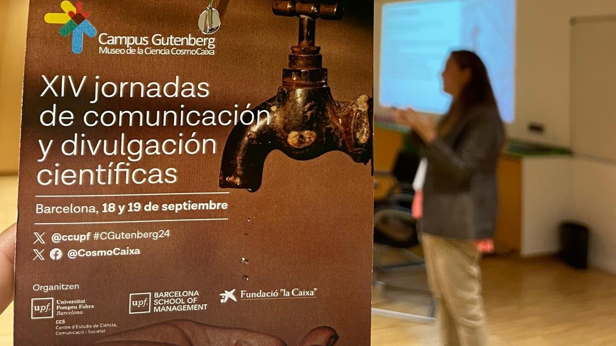 Aquesta setmana, la Cap de Premsa de #SantPau, Karla Islas <a href="/pastanaga/">Karla Islas</a>, ha participat en les XIV Jornades de Comunicació i Divulgació Científica a Barcelona <a href="/ccupf/">CCS-UPF</a>, on ha impartit un taller sobre l'ús de la IA en la comunicació institucional. 💻🤖 

#MésInnovació #OrgullSantPau