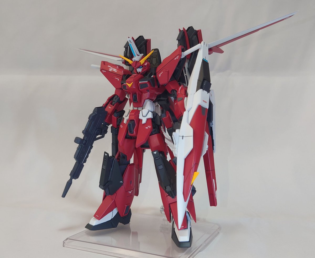 kuma_moon9's tweet photo. 『トゥルースセイバー』
ROLL OUT！

戦闘機型への変形をはじめとした各部の特徴を再現しつつオリジナリティも加えたセイバーの発展機を、セイバーのパーツを一切使わずミキシングで作りました。

#ガンプラ
#OMMworks https://t.co/aKA8ZoWvmT