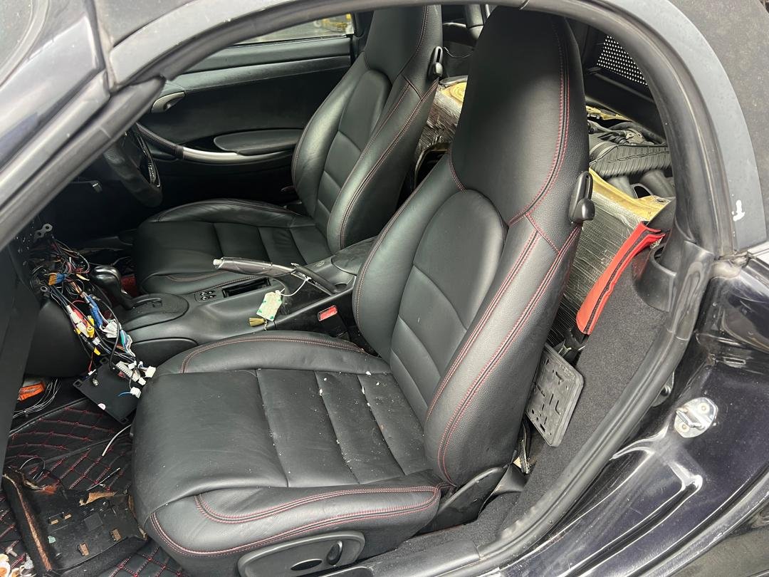 propelauto's tweet photo. Porsche Boxster 986 Black Leather Seats available #ForSale
Ping us & Grab it now😎👇
#Porsche #986Boxster #LeatherSeats #USedCars #PropelAuto #ScrapCardealer #ExportCars #Singapore #Workshop #Boxster #Seats #PorscheParts #Interiors #Carparts #Autoparts #Ping #GrabFast #BuyNow https://t.co/HDRAOJdiYW