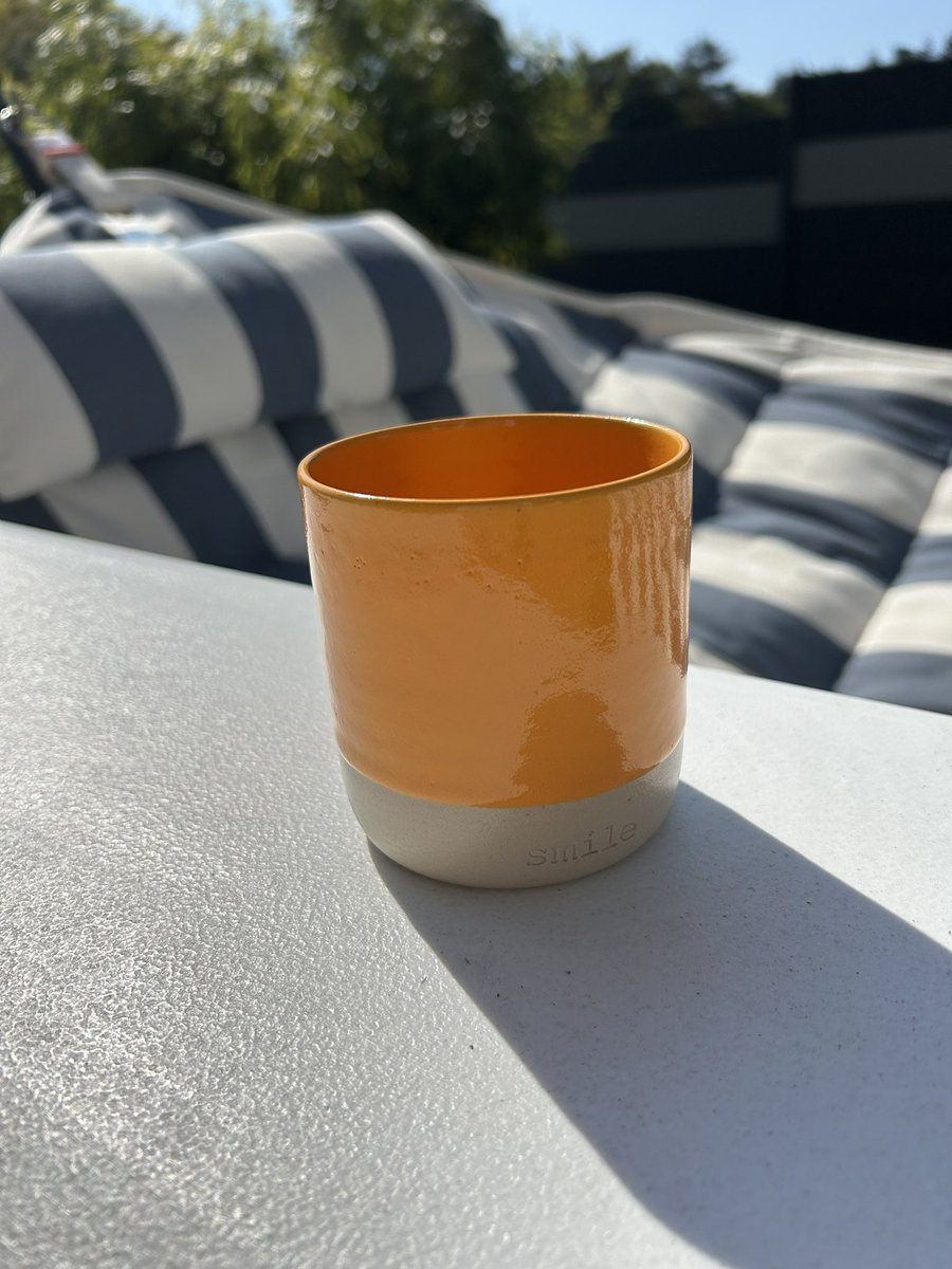 Schon krass 🤔 Das Wissen, dass ich die im Falle, dass sie kaputt geht, nicht nachkaufen kann, führt dazu, dass ich sie mit so viel Vorsicht behandle, wie kein anderes Geschirrstück. 

Rar wie Bitcoin 🧡