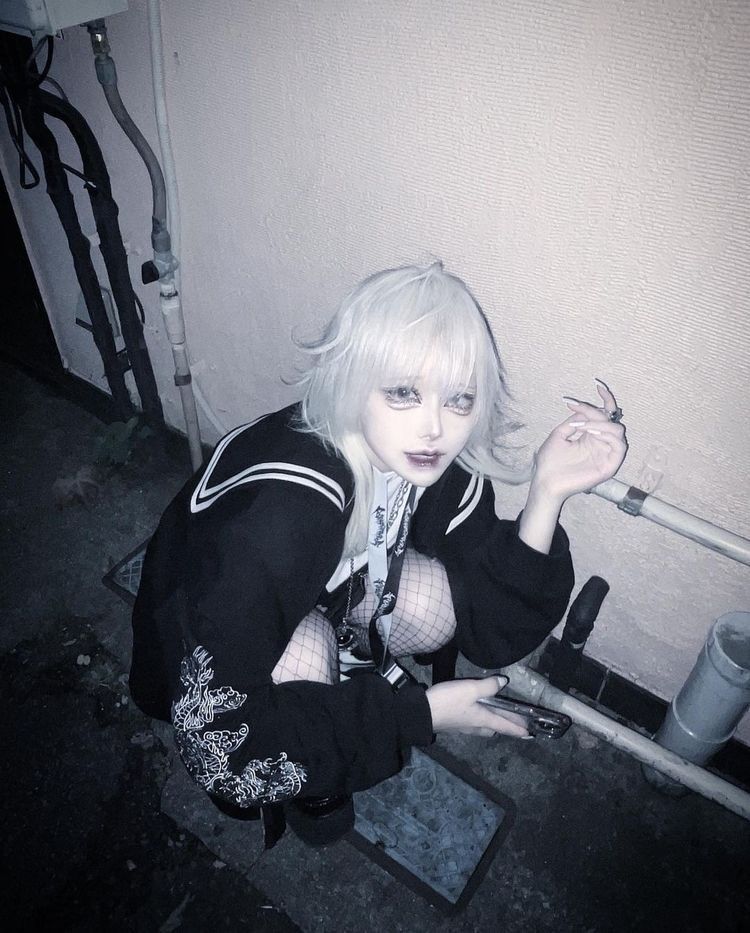 blasphemy_hub's tweet photo. #blasphemy #monster #monstergirl #makeup #MakeupTips #goth #gothicgirls #gothgirl #gothmakeup #contactlinse #AsianEvangelical #AngelsLove #HorrorCommunity #HorrorArt #japaneseidol #japanese #angel #japanesegirl #Evangelio #CatholicTwitter #JapaneseStudent https://t.co/JkqRZTzWhF