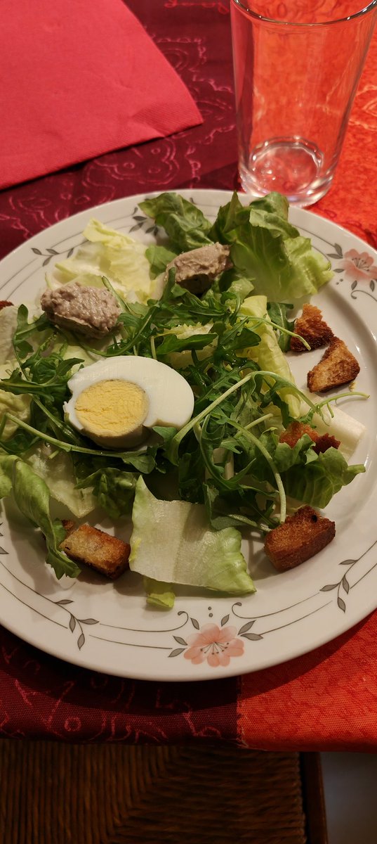 CasalConflent's tweet photo. Avui el @CasalConflent fa degustació de les receptes del #Tallerdecuina #catalana, gràcies a la kikí, una cuinera excel.lent de l'hostal #Noguerols a #Codalet! @LluisPuigGordi @Argelac @binomi11 @RDalmauEditor @ciceralago @SCP_IEC @gencat @JuliaTaurinya #somAteneus @GemmaPasqual https://t.co/Wm4IywB83I