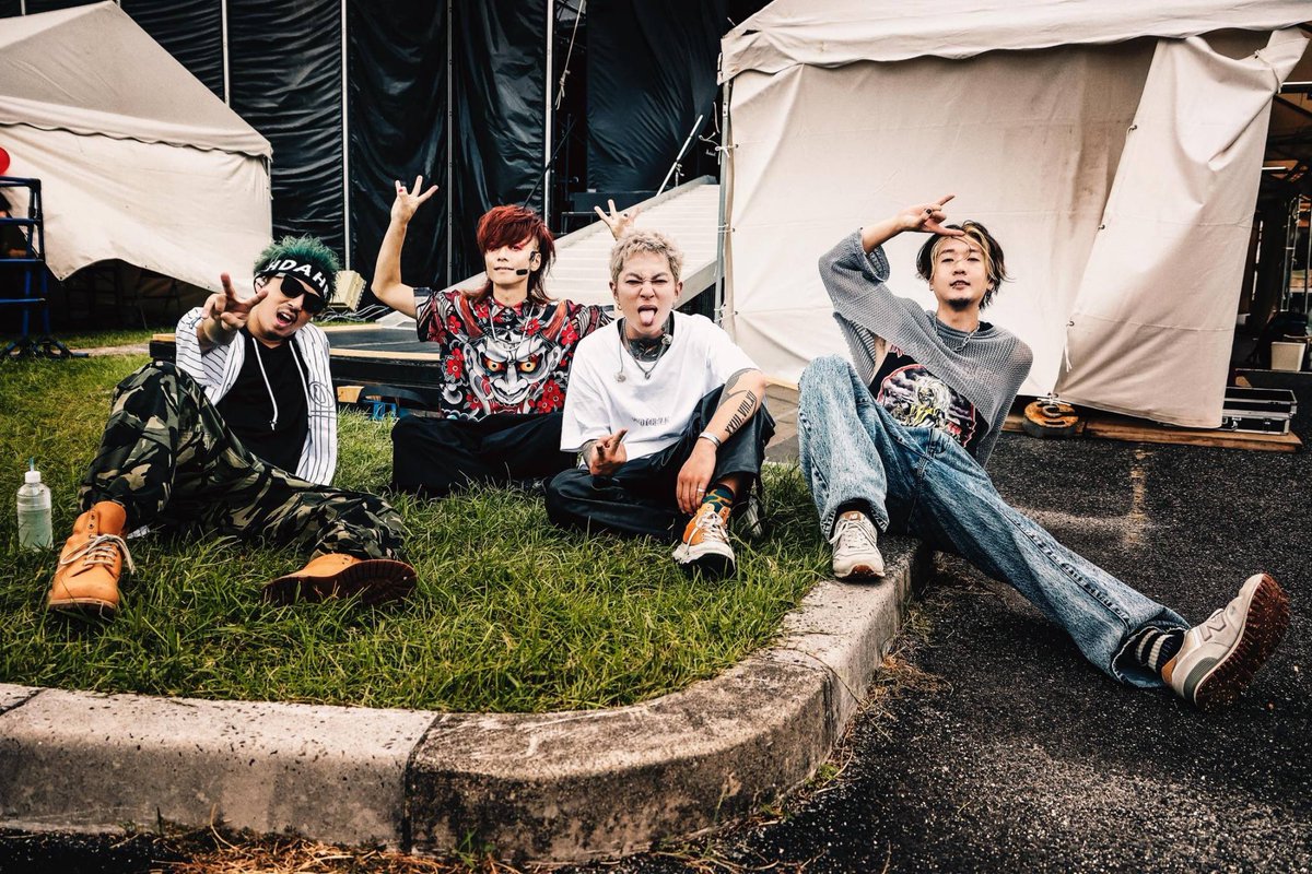 イナズマロックフェス2024、最幸の祭でしたー！灼熱！風神ステージに駆け付けてくれたみんな、配信観てくれたみんな、どうもありがとう⚡️⚡️⚡️

#ASHDAHERO
#IRF24