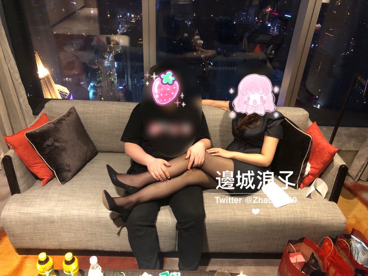 😍职业装配黑丝 yyds~ 
 换做是你  手会放在嫂子哪里 画感会更好？

#江苏 #无锡 https://t.co/Dx0UJ3wlbB