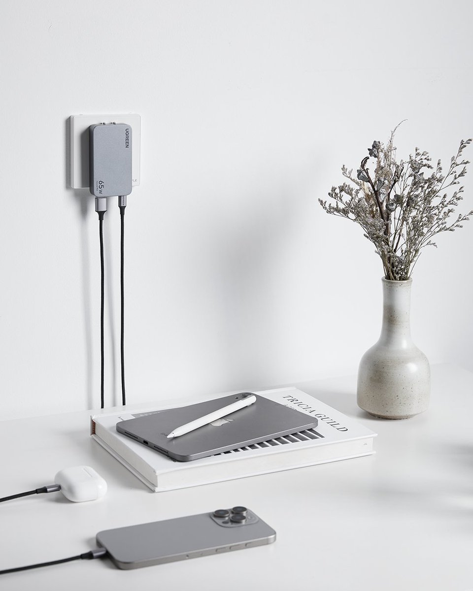 UgreenFR's tweet photo. Terminé les énormes blocs avec le chargeur Nexode Pro cookie😎 Un chargeur qui se glissera facilement entre votre mur et vos meubles !
Pour en savoir plus 👉 https://t.co/DPvma6Ko2U
.
.
.
#UGREEN #nexodepro #chargeurs #technologie #geek https://t.co/KERpzMWOku