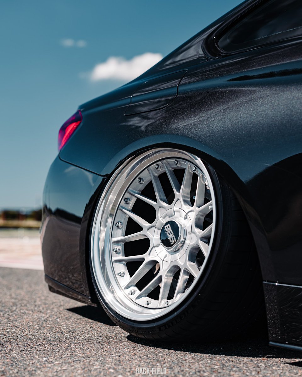 backfield(ひでゆき) tweet media