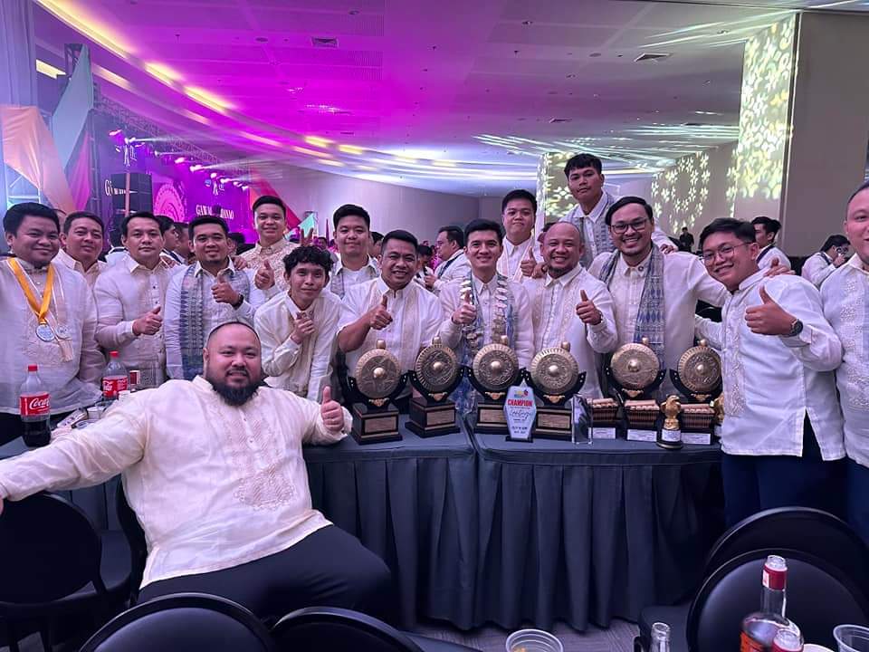 jcizamboanga's tweet photo. ⛵️ 𝗝𝗖𝗜 𝗭𝗮𝗺𝗯𝗼𝗮𝗻𝗴𝗮 𝗧𝗿𝗶𝘂𝗺𝗽𝗵𝘀 𝗮𝘁 𝘁𝗵𝗲 𝟰𝟰𝘁𝗵 𝗠𝗶𝗻𝗱𝗮𝗻𝗮𝗼 𝗔𝗿𝗲𝗮 𝗖𝗼𝗻𝘃𝗲𝗻𝘁𝗶𝗼𝗻:
𝗔 𝗝𝗼𝘂𝗿𝗻𝗲𝘆 𝗧𝗼𝘄𝗮𝗿𝗱 𝗢𝘂𝗿 𝗗𝗲𝘀𝘁𝗶𝗻𝘆 🌟

Under the powerful theme "𝑱𝒐𝒖𝒓𝒏𝒆𝒚 𝒂𝒏𝒅 𝑫𝒆𝒔𝒕𝒊𝒏𝒚", JCI Zamboanga embarked on a...

1/14 https://t.co/Oes7BtWaZL
