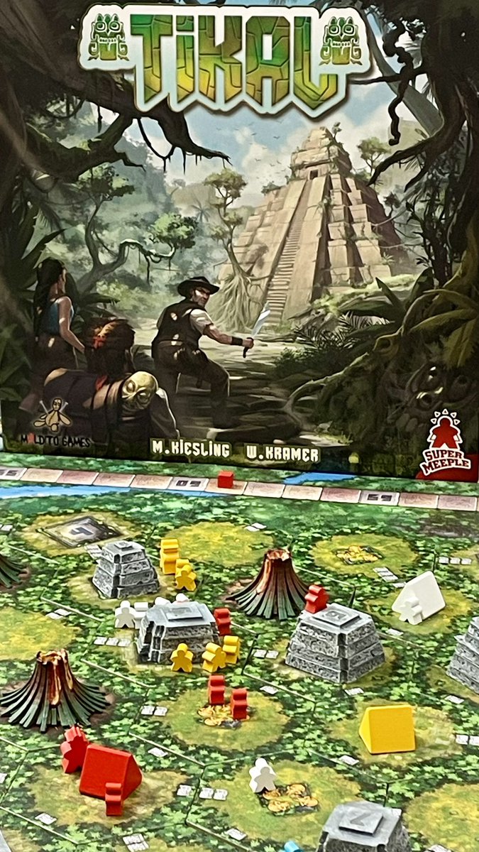 Ayer salió a mesa este clásico después de tres años en la balda. Partida a 4 con 2 personas que no lo habían jugado antes y lo disfrutaron mucho ¿Es esto antiludoteca?