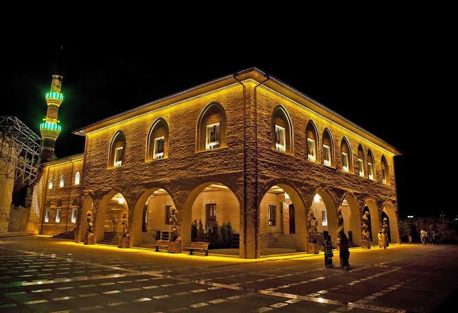 ercankinaci06's tweet photo. "Biz seni ancak alemlere rahmet olarak gönderdik. " (Enbiya, 107) 

 Peygamberimiz Hz. Muhammed’in (Sav) doğum günü olan Mevlid Kandilinizi kutlarım. 
Mevlid Kandilimizin tüm İslam alemine hayırlar getirmesini temenni ederim. https://t.co/toBYBqw72R