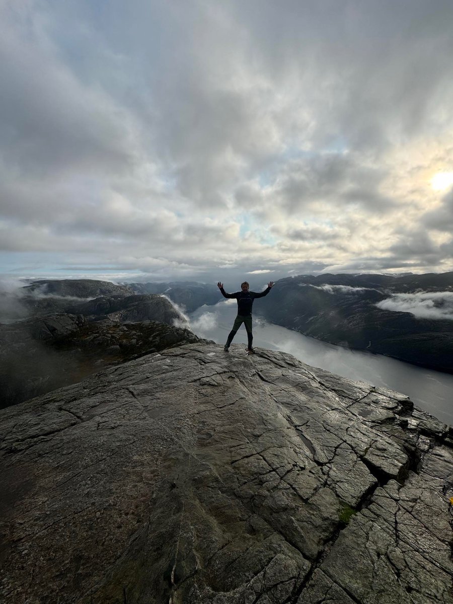 God lørdag fra Preikestolen