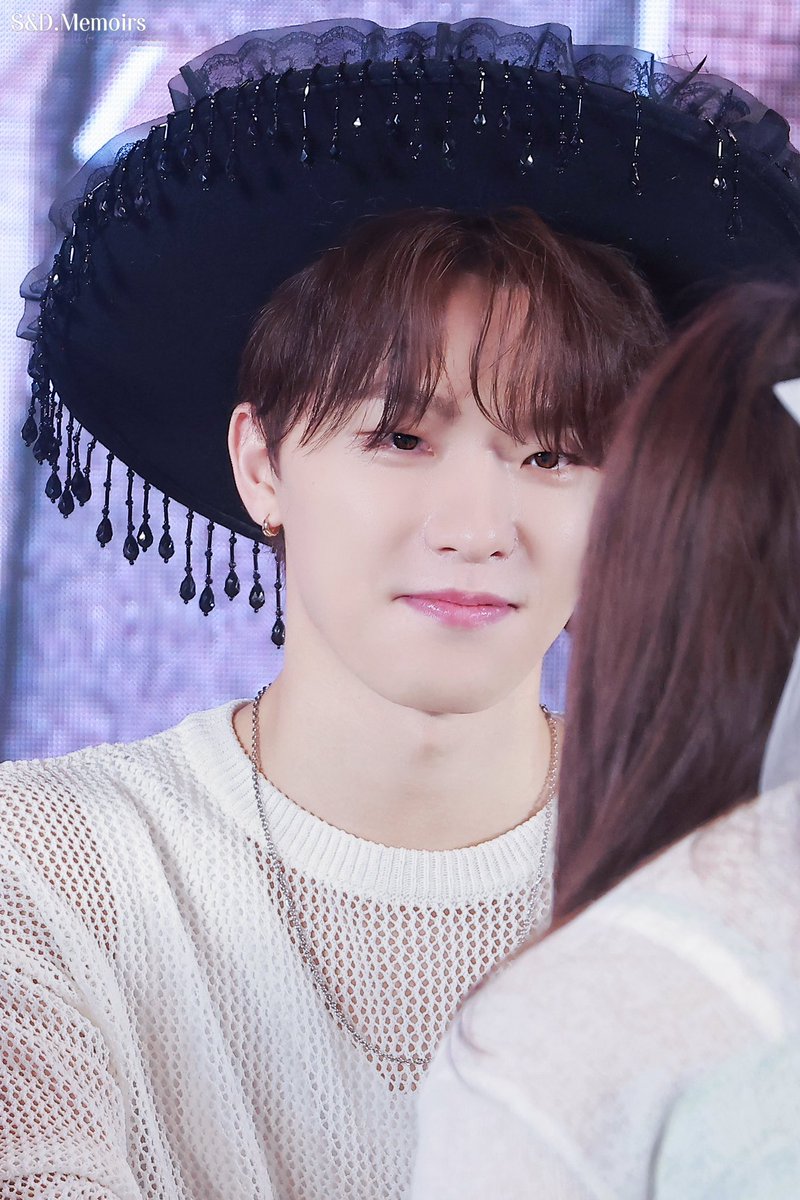 SDMemoirs's tweet photo. 240911 이즈위 베이징 팬싸

🦋🪶

#디노 #DINO 
#이찬 #ディノ 
#SEVENTEEN #세븐틴 https://t.co/lIUv6XFvvx