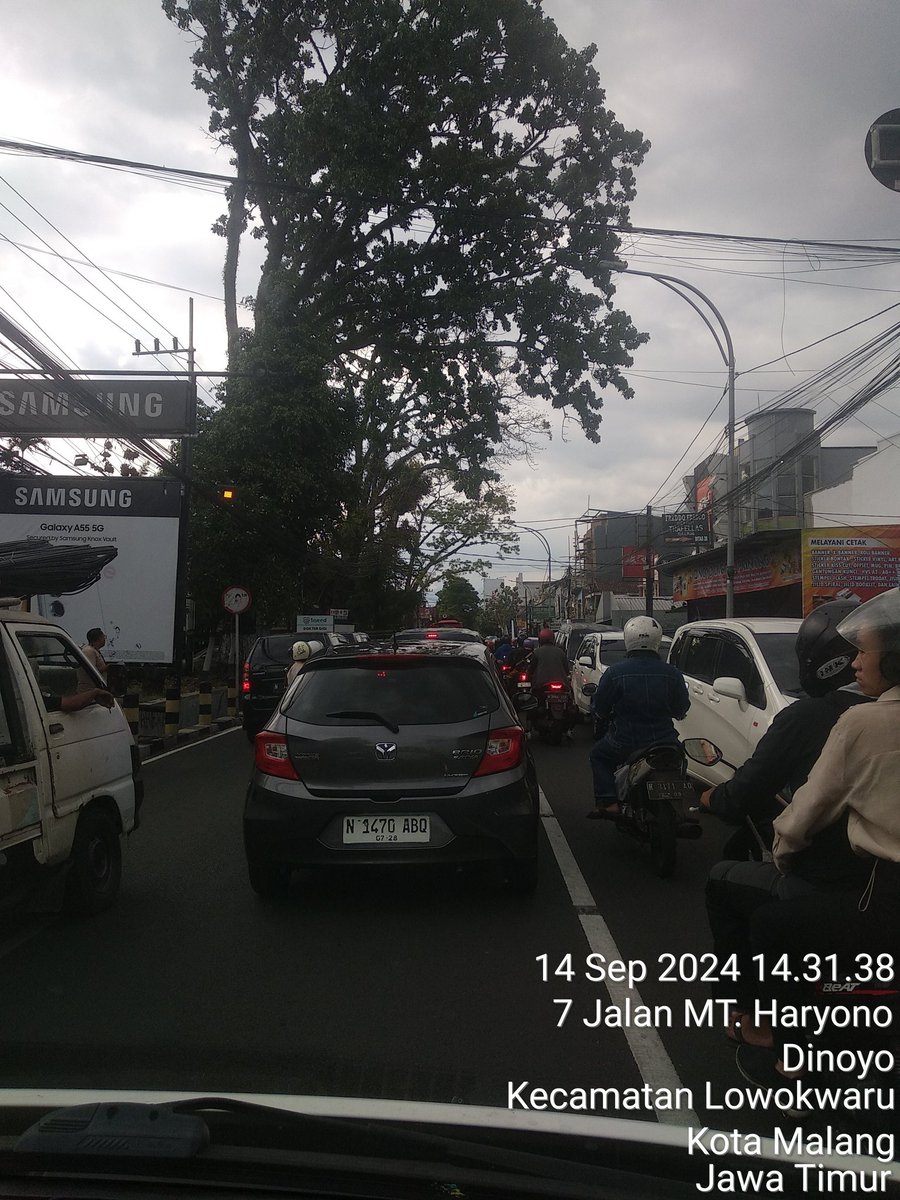 Watu gong arah Dinoyo padat dan sangat merayap... <a href="/infomalang/">Info Malang</a> <a href="/RRIMalang/">RRI Malang I Kanal Informasi dan Inspirasi</a> <a href="/mahasiswamlg/">Mahasiswa ½ Malang</a>