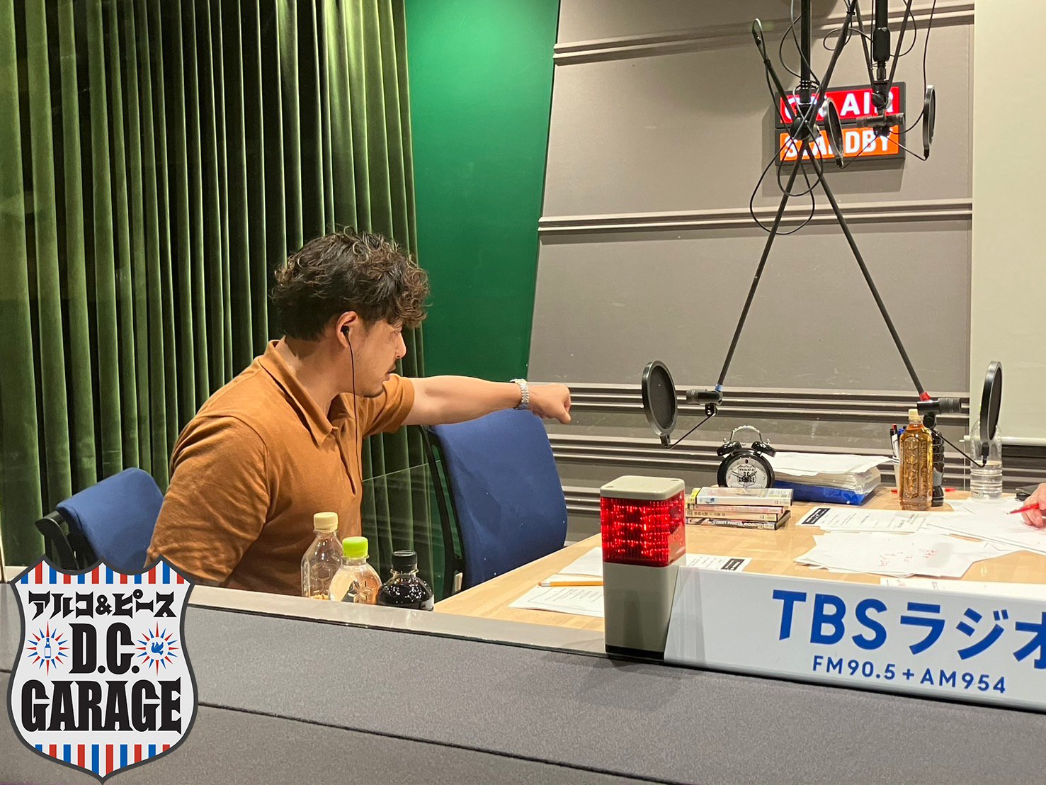 TBSラジオアルコ&ピースD.C.GARAGE ネイビー スウェットシャツ アルコ