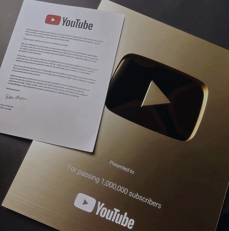 𝐁𝐑𝐀𝐗𝐓𝐎𝐍 𝐍𝐄𝐋𝐒𝐎𝐍 —𝐓𝐇𝐄 𝐓𝐈𝐊𝐓𝐎𝐊𝐄𝐑. 

AN OC WRITTEN BY MALICE. 

{ INFO BELOW ! }