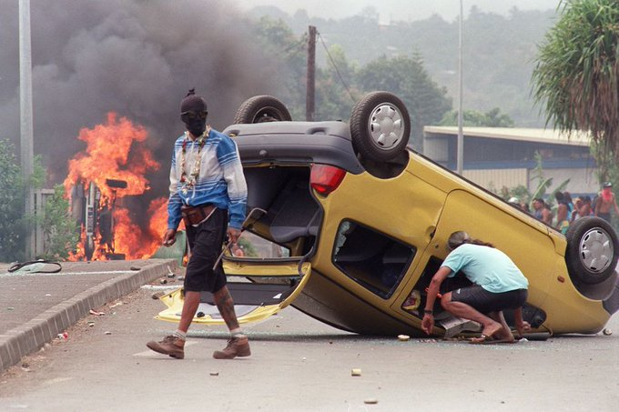 Histoire. En juin 1995, Jacques Chirac annonce la reprise des essais nucléaires en Polynésie. Les manifestations internationales s'enchaînent, Tahiti s'embrase. De violents affrontements avec les forces de l’ordre éclatent. Retour sur cet évènement ⬇
💻📱la1ere.francetvinfo.fr/polynesie/tahi…