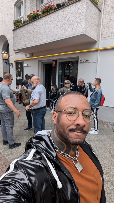 1 pic. First evening at Folsom https://t.co/AlYLKAb39b